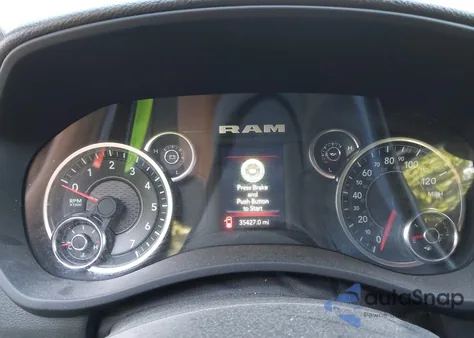 2024 Ram 2500 Tradesman 4X4 6'4 Box z USA, uszkodzony, nr VIN 3C6UR5CJ8RG138071